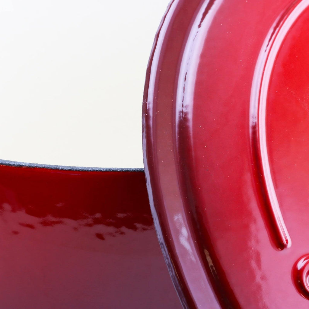 Scarlet Red 7-Quart Cast Iron Dutch Oven Q982116
