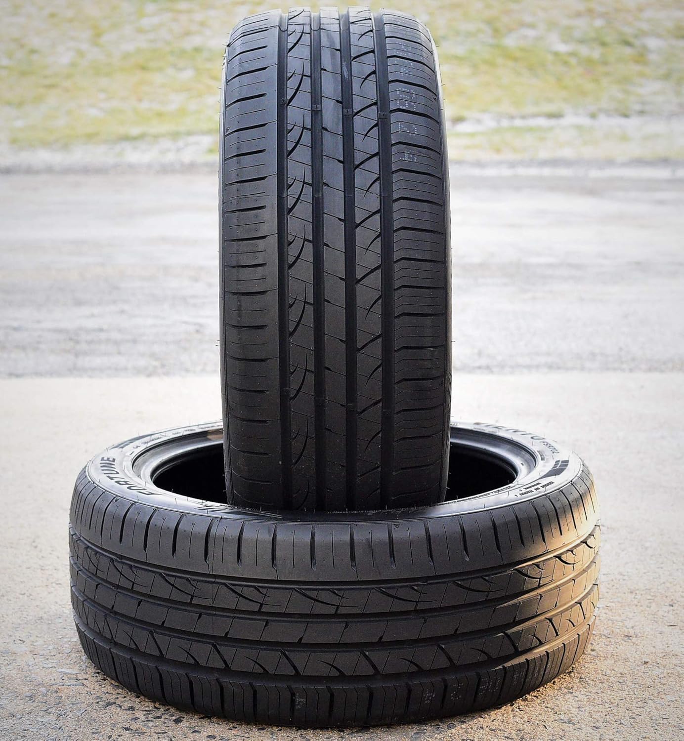 275/35R19 All-Season High Performance Radial Tire T235