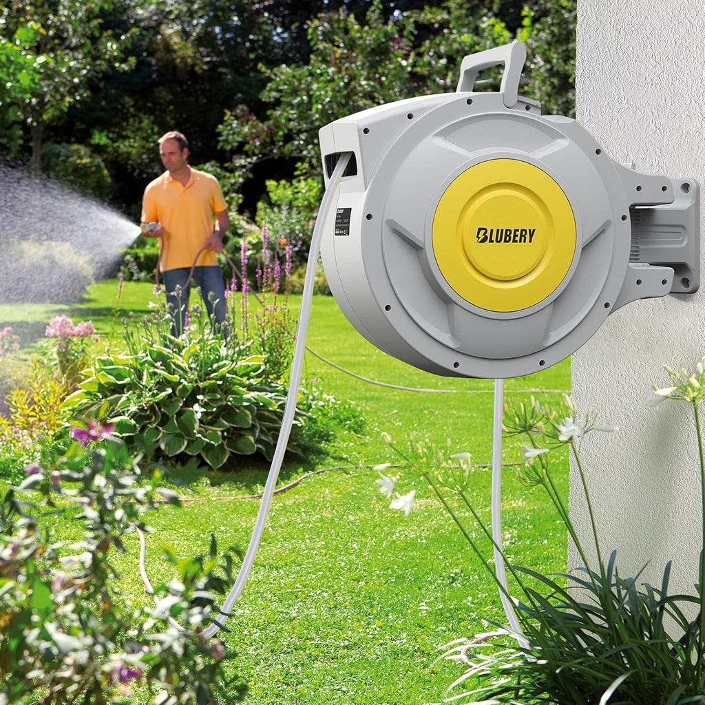 Retractable Garden Hose Reel with 8 Pattern Spray Nozzle D57571