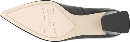 Black Leather Pump - Size 7 T2919