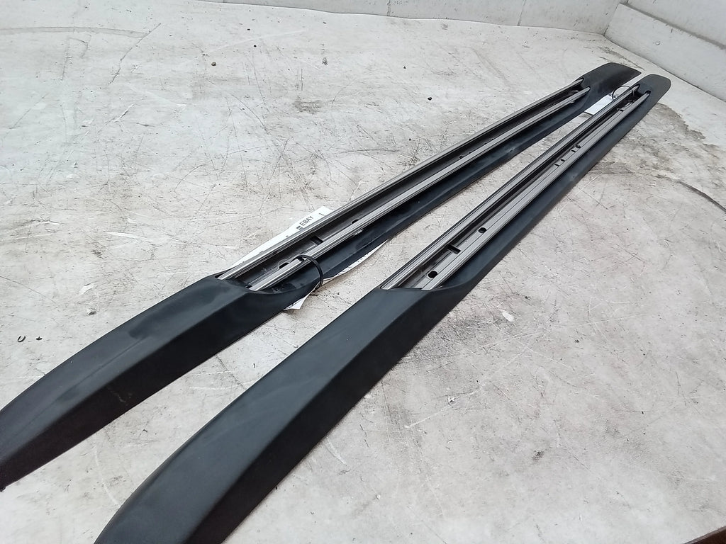 Pre-Owned Jeep Grand Cherokee Roof Rack Rails M246197