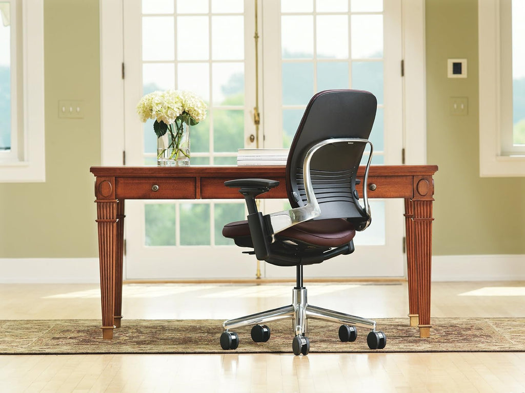 Black Leather Office Desk Chair G677943